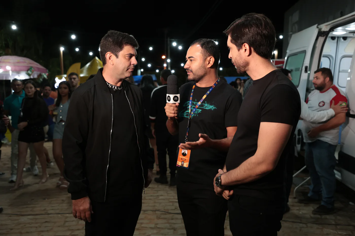 Em entrevista com Prefeito Leandro e Vice Acácio no SJSM